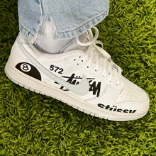 Load image into Gallery viewer, Nike STÜNKS
